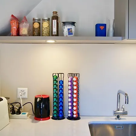 In Swiss - Barfuesserplatz Bar Street Apartment *